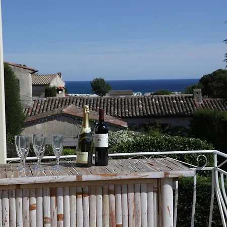 Les Quatre Vents Villa *